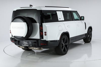 2024 Land Rover Defender 130 X-Dynamic SE