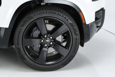 2024 Land Rover Defender 130 X-Dynamic SE