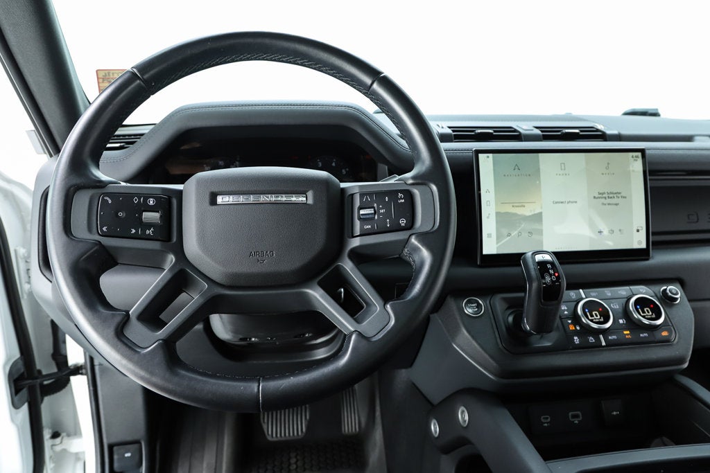 2024 Land Rover Defender 130 X-Dynamic SE