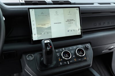 2024 Land Rover Defender 130 X-Dynamic SE