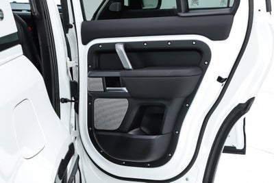 2024 Land Rover Defender 130 X-Dynamic SE