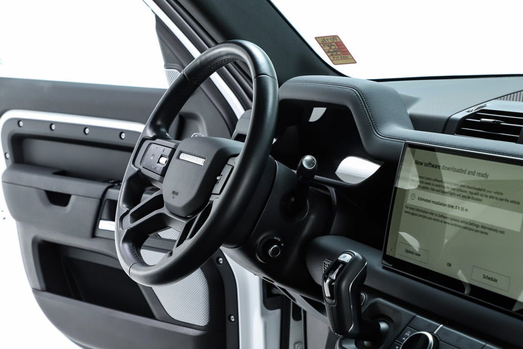 2024 Land Rover Defender 130 X-Dynamic SE