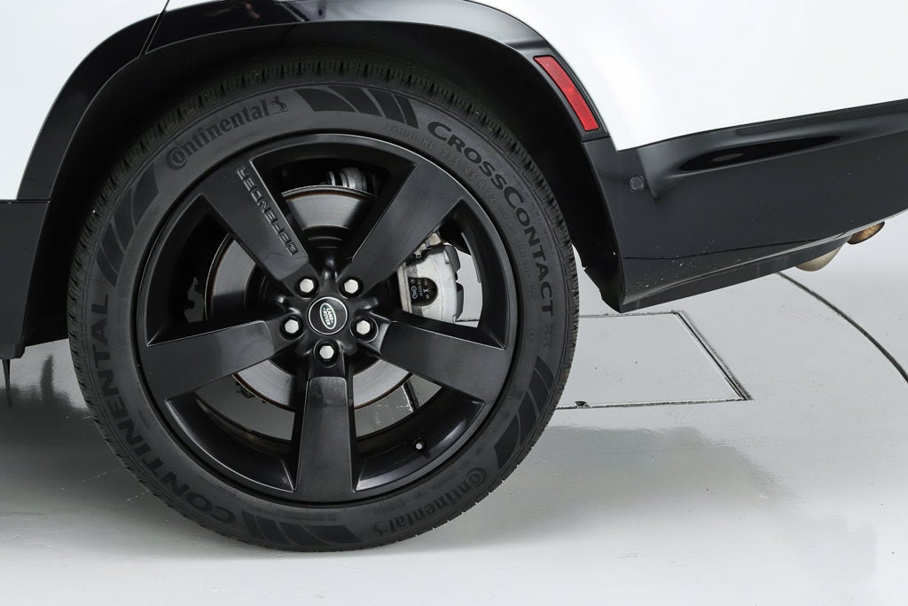 2024 Land Rover Defender 130 X-Dynamic SE