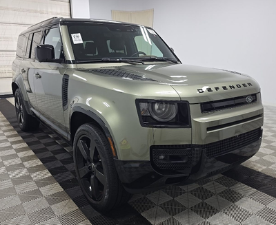 2024 Land Rover Defender 130 X-Dynamic SE