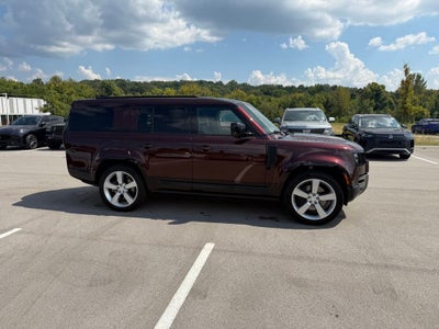 2025 Land Rover Defender 130 X-Dynamic SE