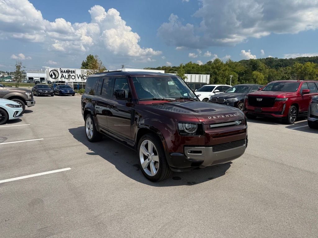 2025 Land Rover Defender 130 X-Dynamic SE