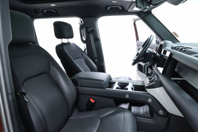 2025 Land Rover Defender 130 X-Dynamic SE