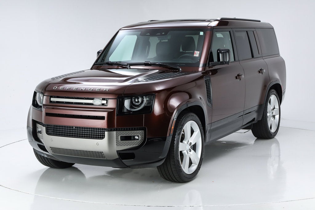 2025 Land Rover Defender 130 X-Dynamic SE