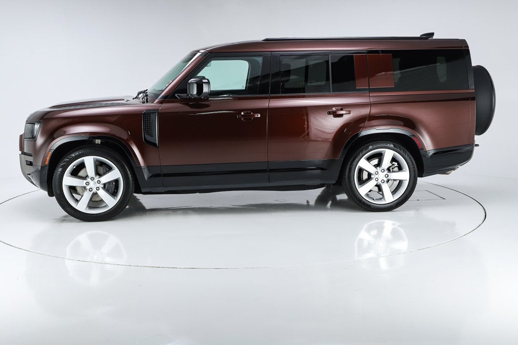 2025 Land Rover Defender 130 X-Dynamic SE