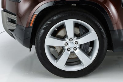 2025 Land Rover Defender 130 X-Dynamic SE