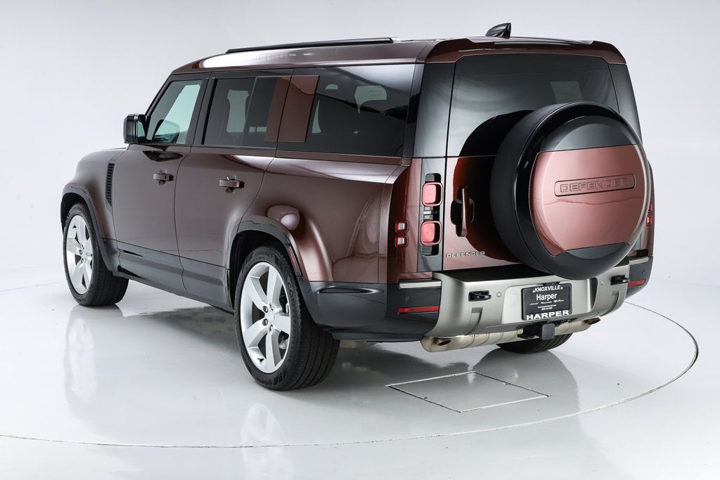 2025 Land Rover Defender 130 X-Dynamic SE