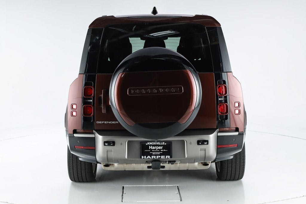 2025 Land Rover Defender 130 X-Dynamic SE