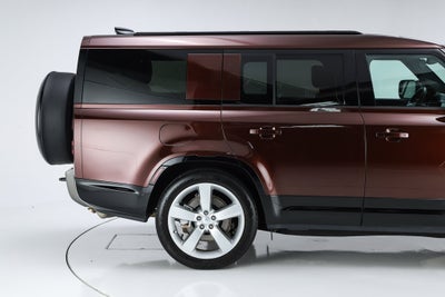 2025 Land Rover Defender 130 X-Dynamic SE