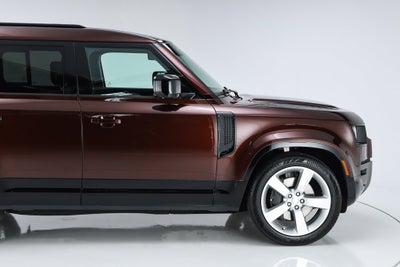 2025 Land Rover Defender 130 X-Dynamic SE
