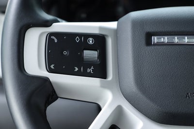 2025 Land Rover Defender 130 X-Dynamic SE