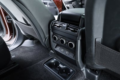2025 Land Rover Defender 130 X-Dynamic SE