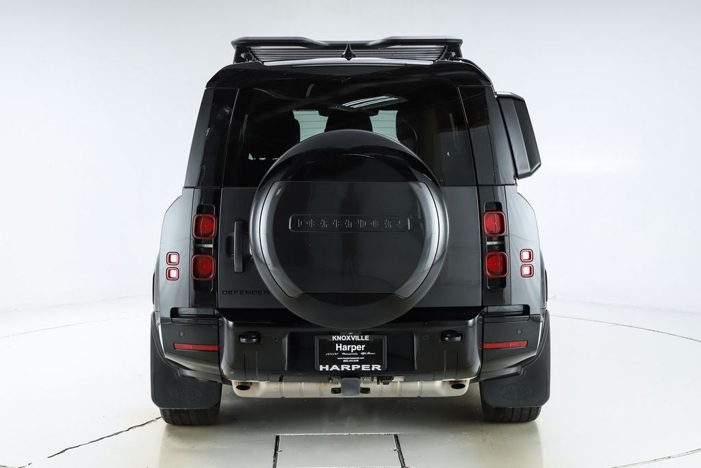 2025 Land Rover Defender 130 X-Dynamic SE