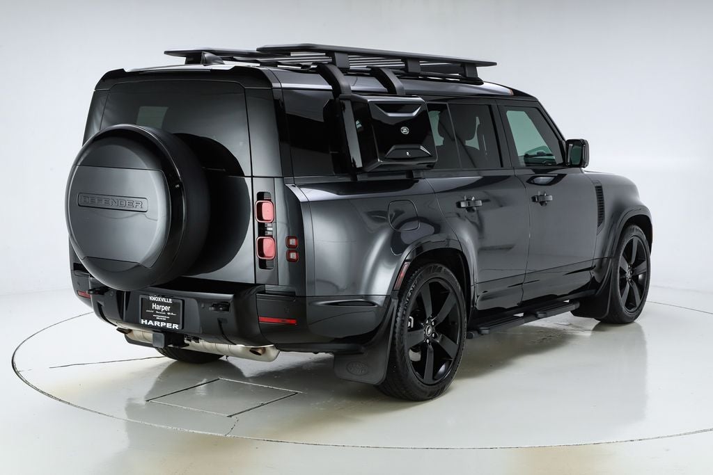 2025 Land Rover Defender 130 X-Dynamic SE