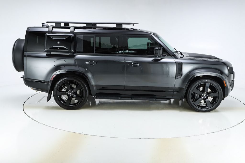 2025 Land Rover Defender 130 X-Dynamic SE