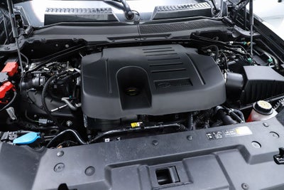 2025 Land Rover Defender 130 X-Dynamic SE