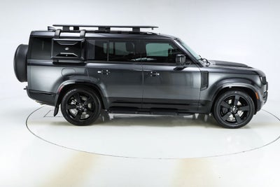 2025 Land Rover Defender 130 X-Dynamic SE