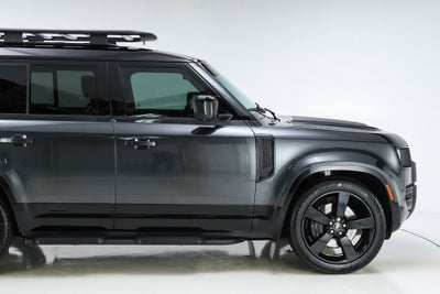 2025 Land Rover Defender 130 X-Dynamic SE