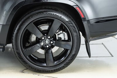 2025 Land Rover Defender 130 X-Dynamic SE