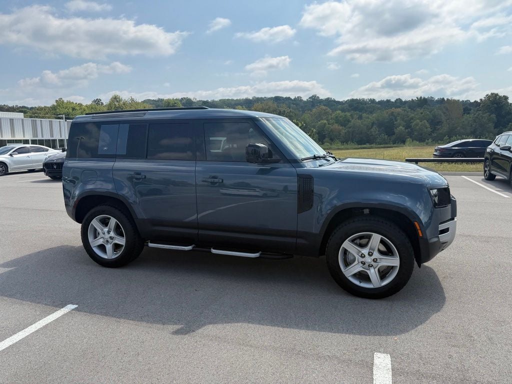 2023 Land Rover Defender 110 SE