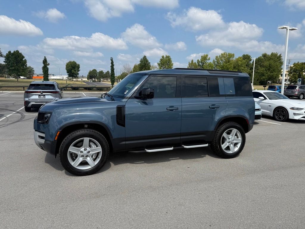 2023 Land Rover Defender 110 SE