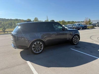 2025 Land Rover Range Rover SE
