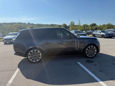 2025 Land Rover Range Rover SE