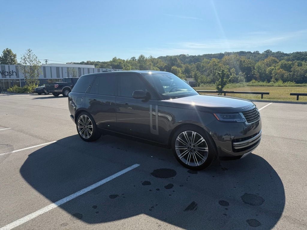 2025 Land Rover Range Rover SE