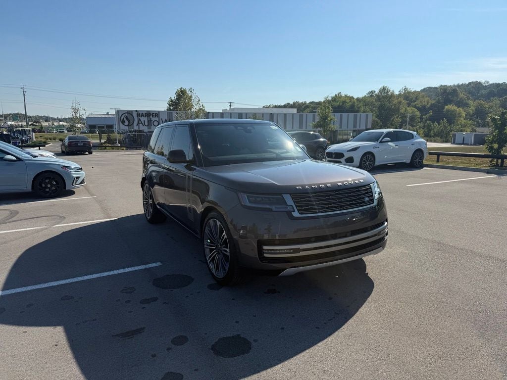 2025 Land Rover Range Rover SE