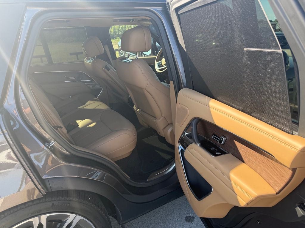 2025 Land Rover Range Rover SE