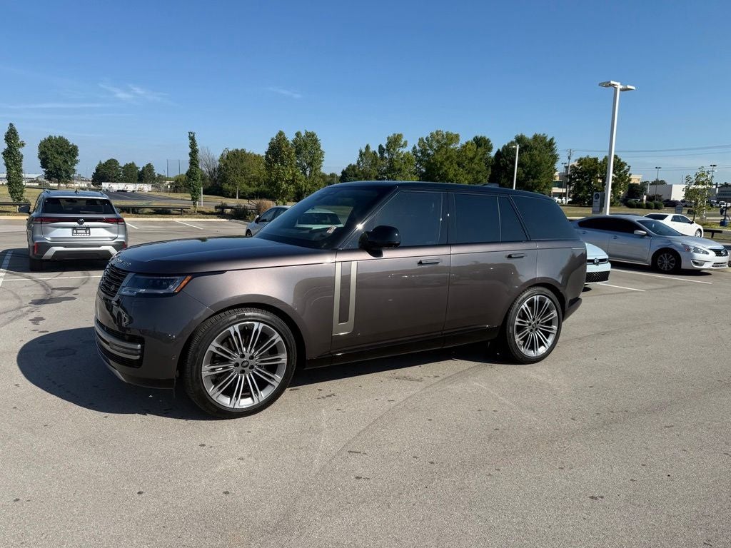 2025 Land Rover Range Rover SE
