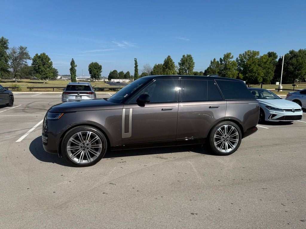 2025 Land Rover Range Rover SE