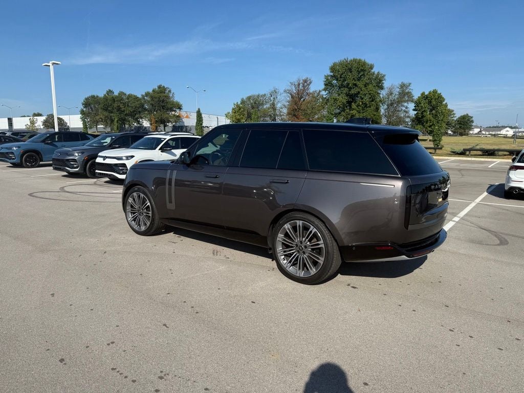 2025 Land Rover Range Rover SE