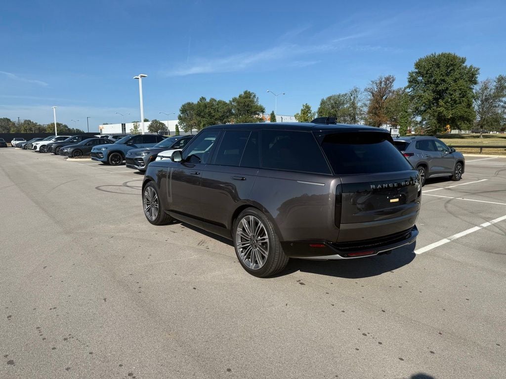 2025 Land Rover Range Rover SE