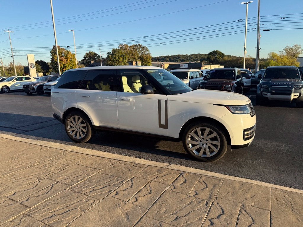 2024 Land Rover Range Rover SE