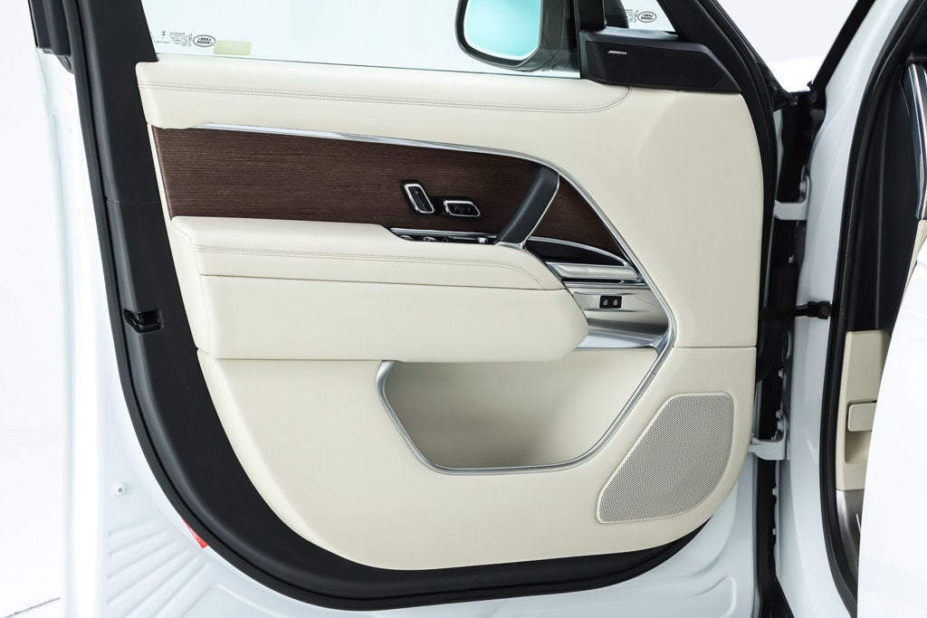 2024 Land Rover Range Rover SE