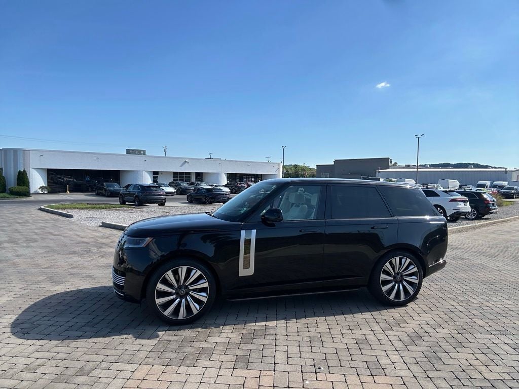 2024 Land Rover Range Rover SV