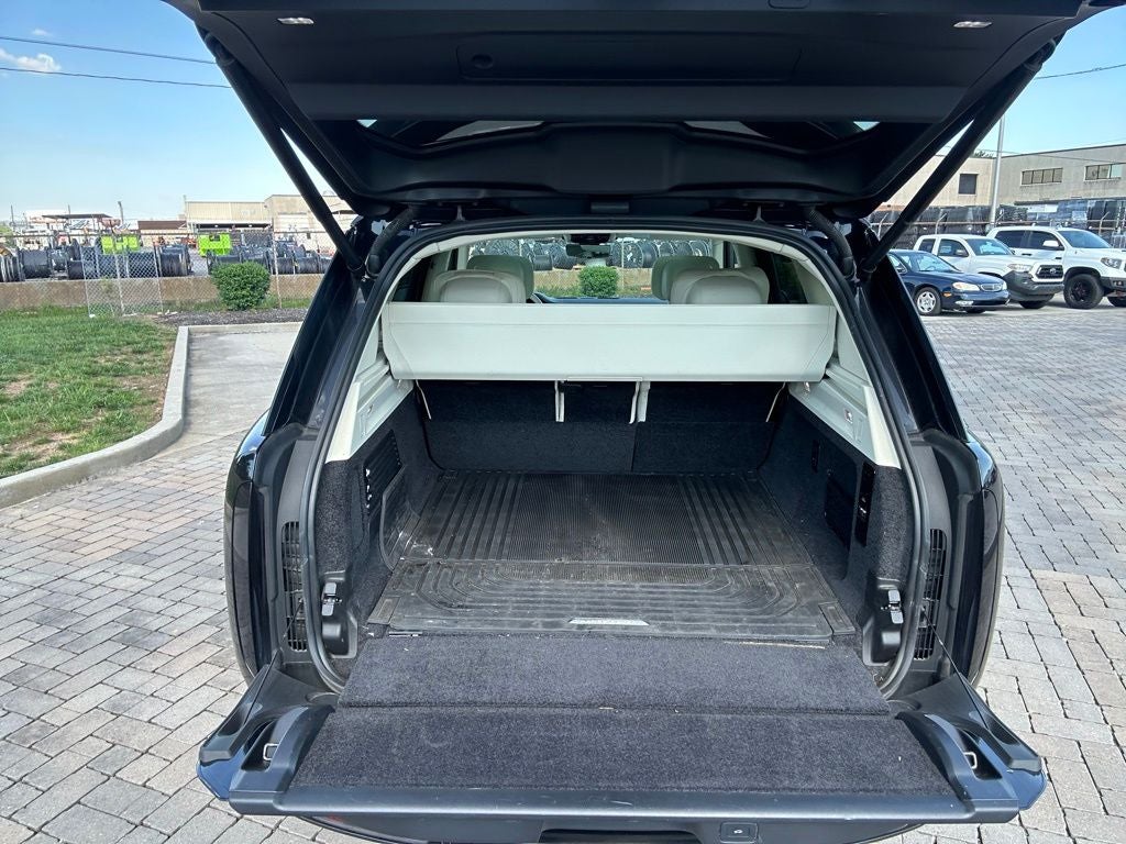 2024 Land Rover Range Rover SV