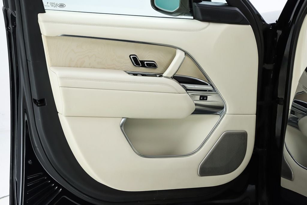 2024 Land Rover Range Rover SV