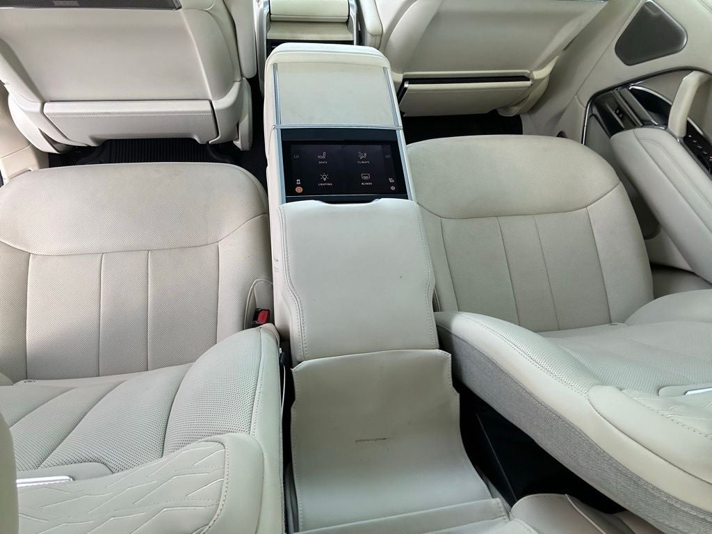 2024 Land Rover Range Rover SV