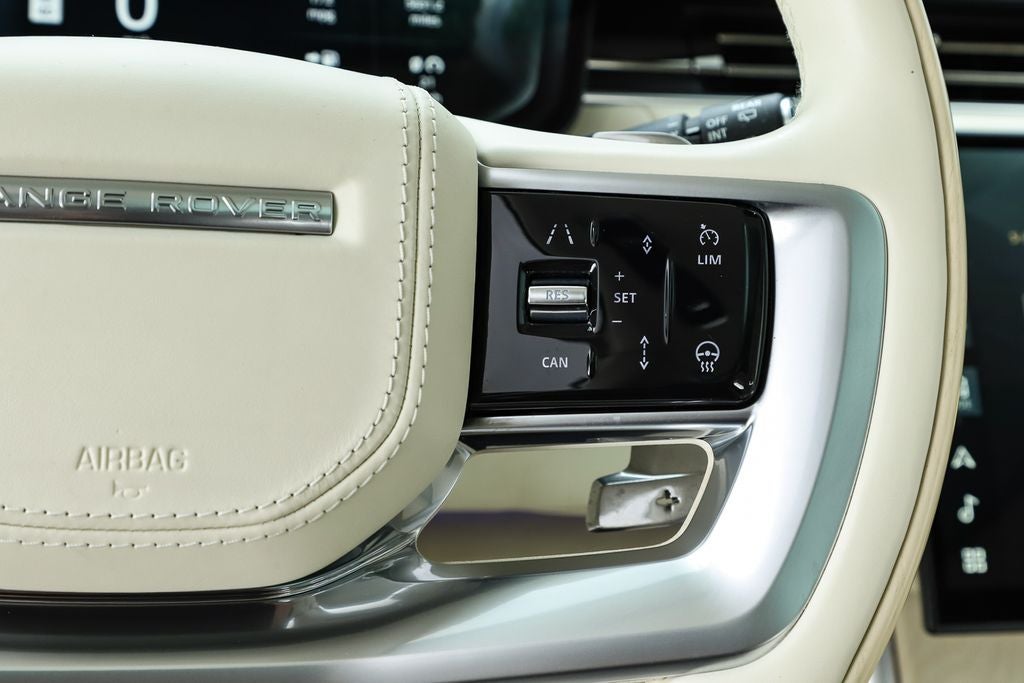 2024 Land Rover Range Rover SV