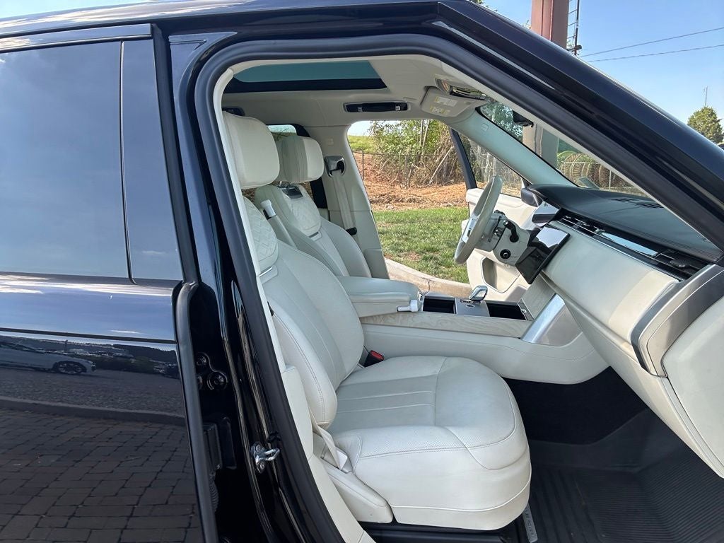 2024 Land Rover Range Rover SV