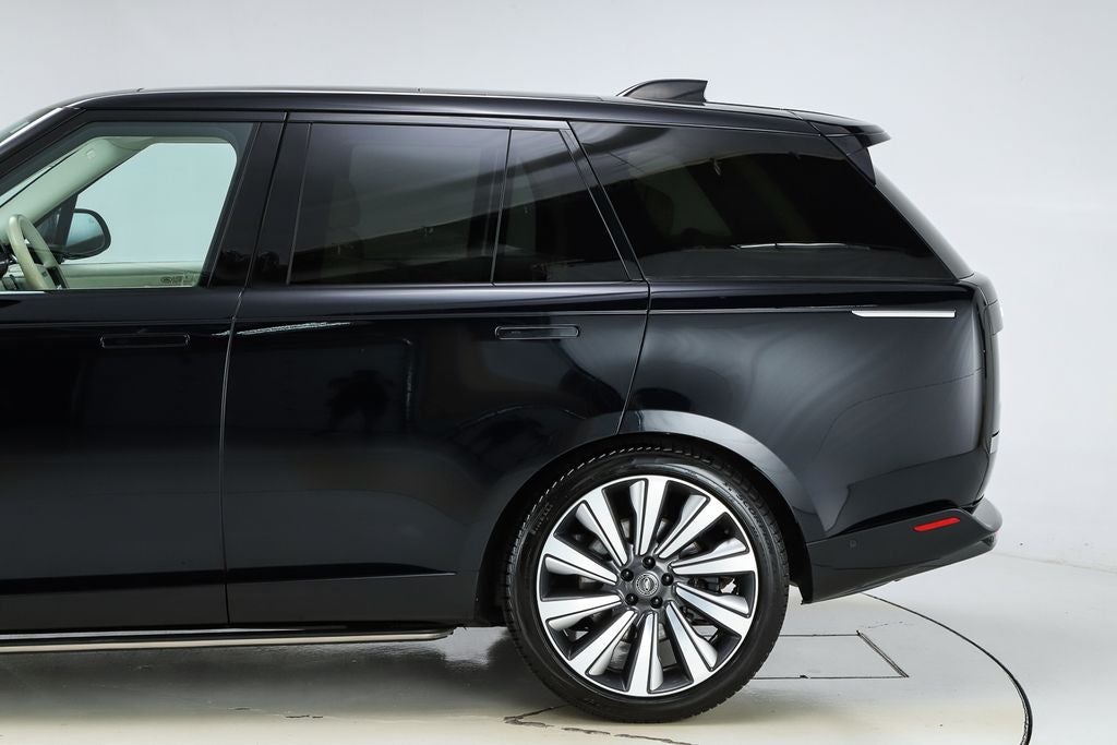 2024 Land Rover Range Rover SV