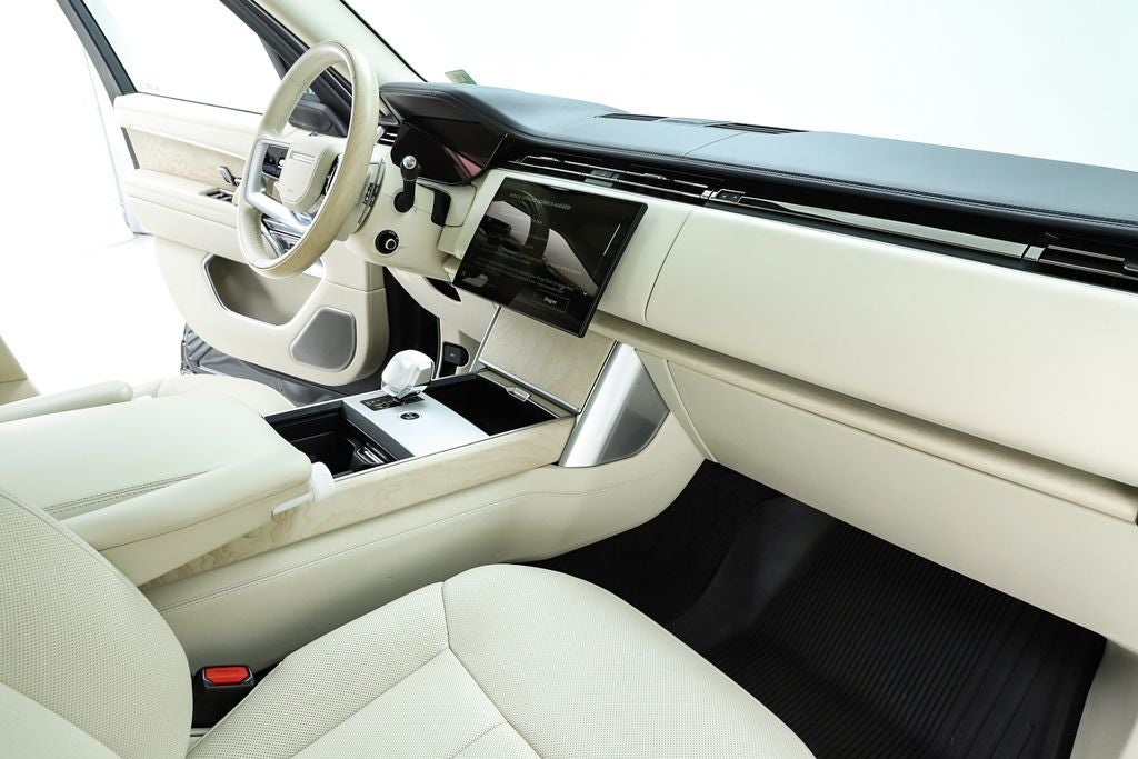 2024 Land Rover Range Rover SV