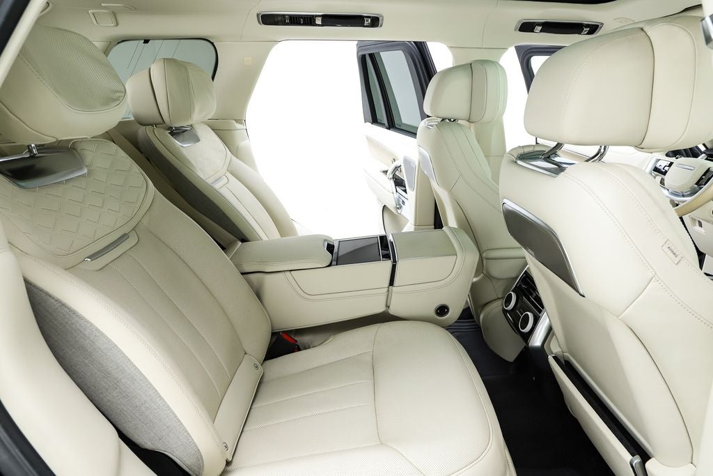 2024 Land Rover Range Rover SV