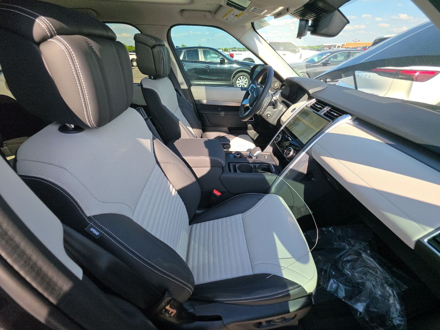 2025 Land Rover Discovery Dynamic SE